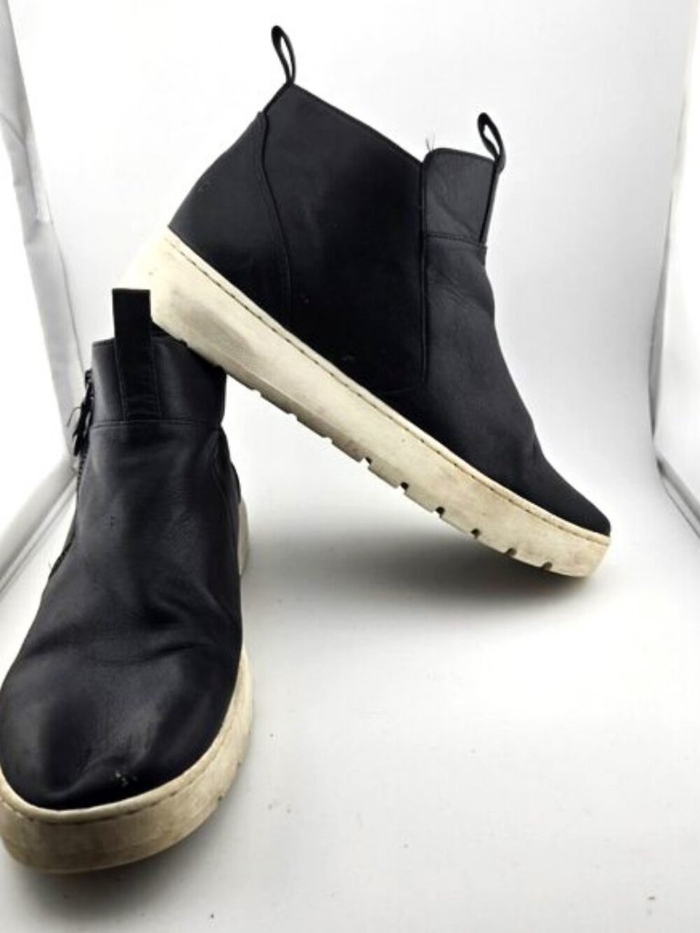 Vionic Brinkley Black Leather High Top Sneakers Women’s Size 8.5 Comfort